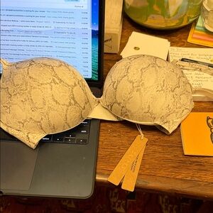 Skims Snake Print Bra 36C Brand New